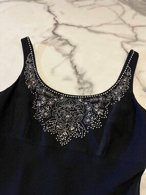 Vintage 90's Maggie London Embroidered LBD Scoop Neck Dress Black 8